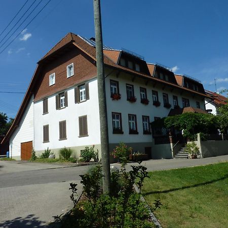 Gasthaus Zum Schwanen Uhlingen-Birkendorf Εξωτερικό φωτογραφία