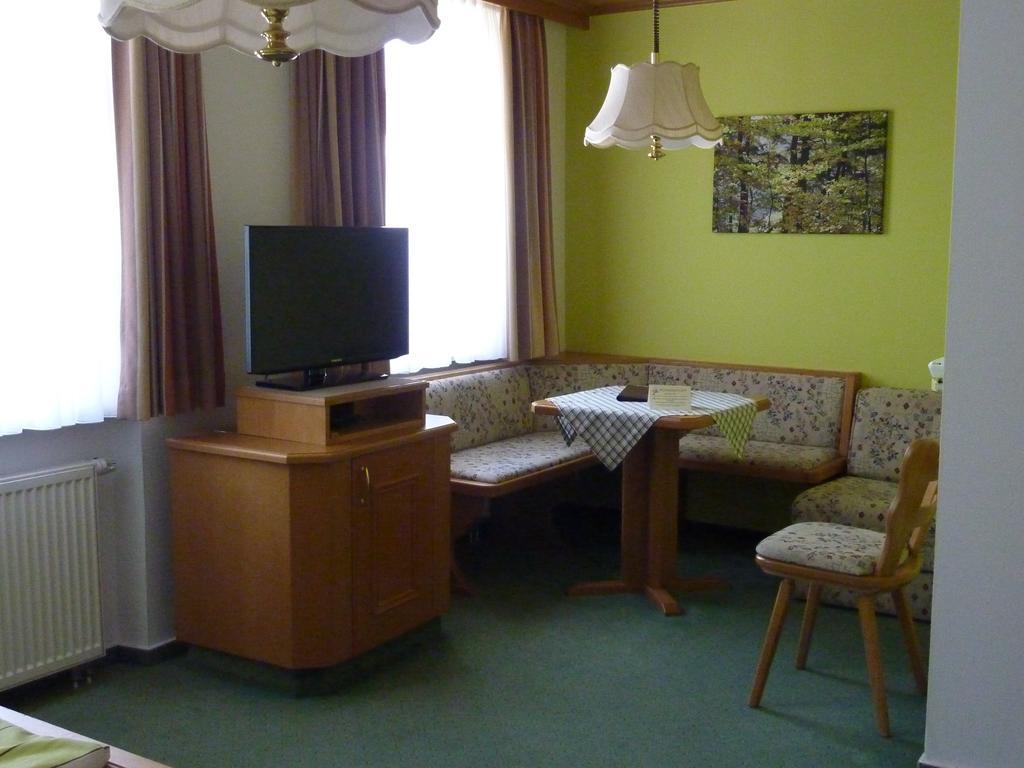 Gasthaus Zum Schwanen Uhlingen-Birkendorf Δωμάτιο φωτογραφία